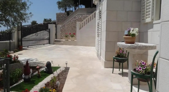 Apartments Branka - 30m from beach, Rezerwuj Apartament Kanica Split-Dalmatia County