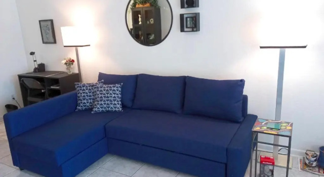Private designer 8 room art getaway 2 Br-2Ba Full Kitchen Barbecue Patio 2min to beach, Забронировать Отель Отели Форт-Лодердейл с парковкой, Парковка