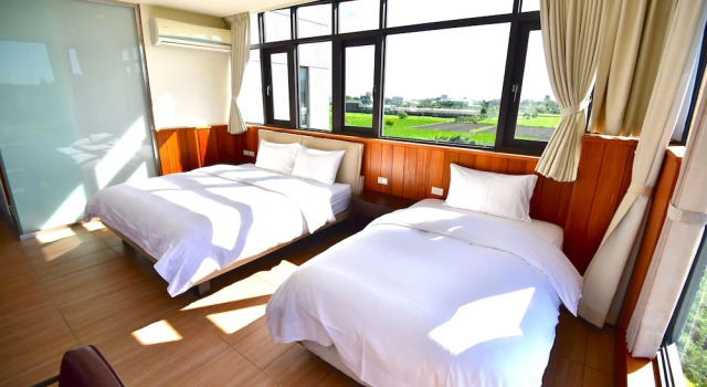 Трёхместный номер Standard с балконом и с видом на сад Hualien Fengmian B&B