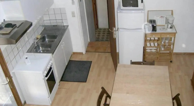 House With 3 Bedrooms in Noves, With Furnished Terrace and Wifi - 80 k