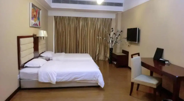 Двухместный номер Business Yinfeng Hotel Guangzhou North Station Branch, Huacheng Road Subway Station Branch