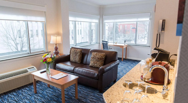 Люкс Capitol Plaza Hotel Montpelier Tapestry Collection by Hilton