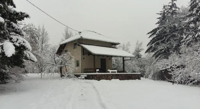 Holiday Home Čarobna Kućica