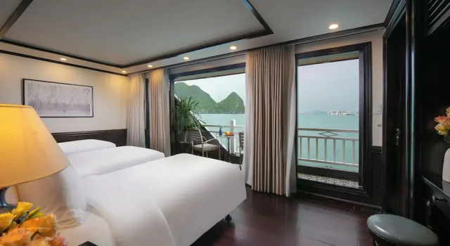 Трёхместный номер Standard с балконом Hermes Cruises