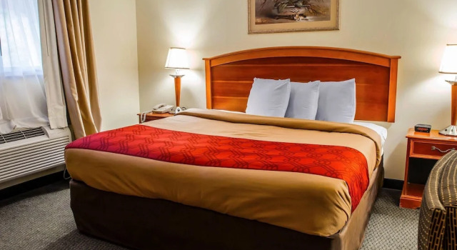 Двухместный номер Standard с балконом Econo Lodge Jefferson Hills Hwy 51