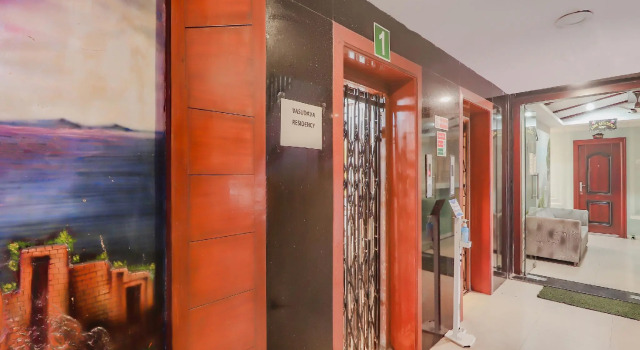 OYO 76350 Vasudeva Residency, Rezerwuj Hotel Kukatpalli 