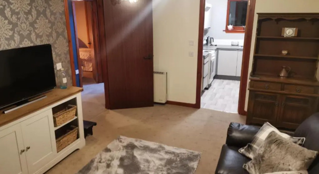 2 Raasay Court, Забронировать Отель Отели Острова Ская с парковкой, Парковка