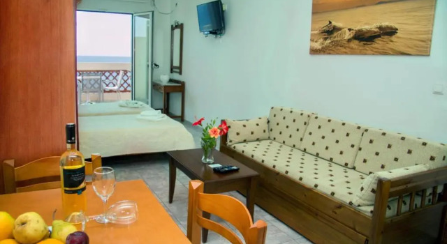Студия Santa Marina Apartments