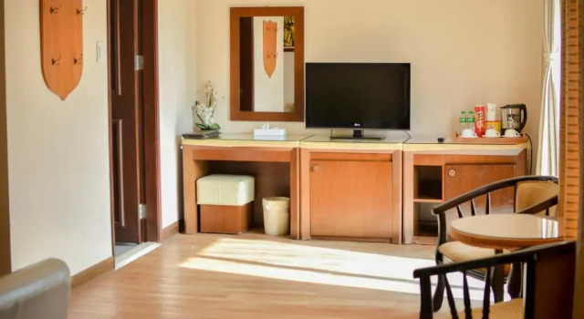 Полулюкс Vista Marina Hotel and Resort