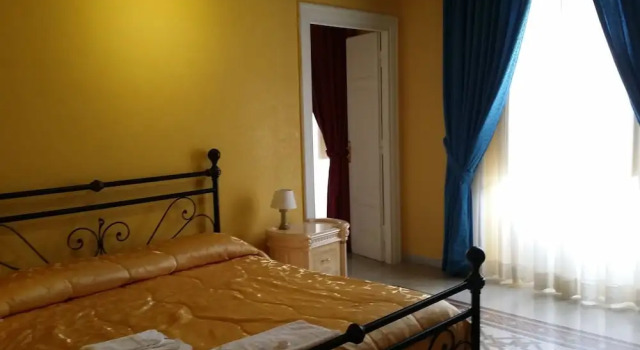Двухместный номер Standard с балконом и с видом на сад La Breccia A Porta Pia