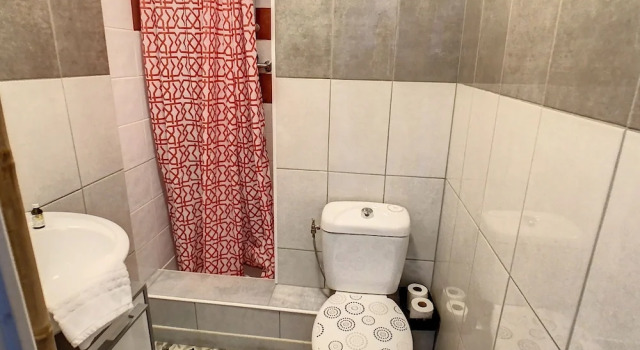 Четырёхместный номер Standard Logis Hôtel La Borie