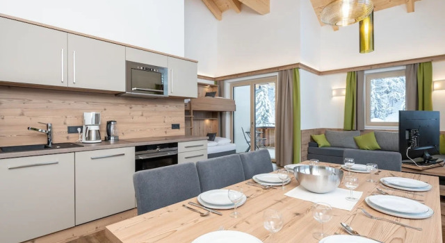 Шале Chalet in Saalbach near Ski Lift and Sauna