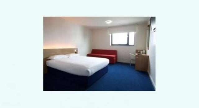 Travelodge Chester Central Delamere Street, Забронировать Отель Отели Честера 3 звезды, рядом с Больница Countess of Chester, 3*