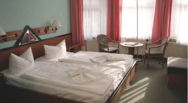 Hotel Heidekrug, Забронировать Отель Отели Вустров 4 звезды, 4*