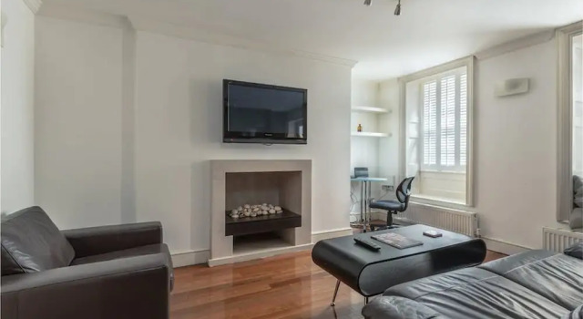 Exclusive Covent Garden Apartment, Забронировать Апартаменты/квартира Отели Лондона с парковкой, рядом с Памятник «Боудикка и ее дочери», Парковка