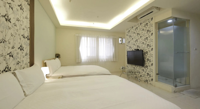 LJ Hotel, Забронировать Отель Отели Гаосюн 3 звезды, рядом с Shihjia Station, 3*