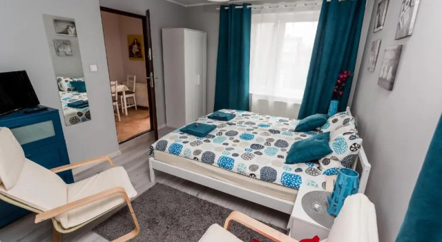 Grey House, Забронировать Отель Фабрична 