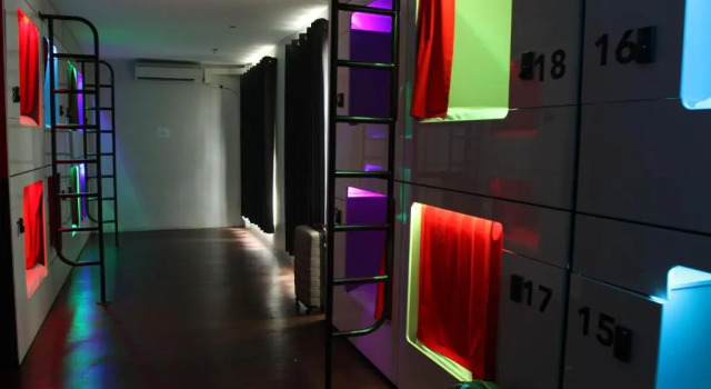 Капсула 91 Loop Boutique Hostel