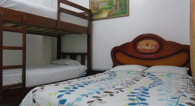 Hostal Paraiso, Prenota Hotel Manta Manabi, vicino a Tarqui Beach
