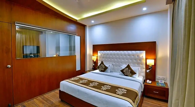 Люкс Deluxe Hotel Seven Hills Tower