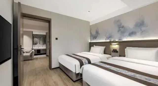 Семейный люкс Luxury с 2 комнатами с балконом Mekong River Four Seasons Hotel (Splashing Square)