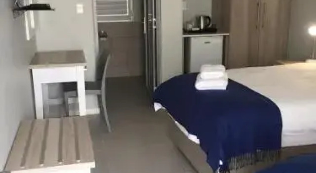 Kleinmond Lodge, Book Hotel Hoteller i Caledon med parkering, Parkering
