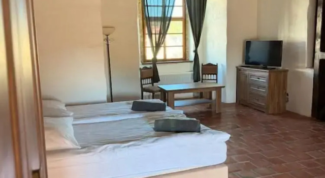 Двухместный номер Deluxe zámek Kolštejn - hotel Chateau Goldenstein