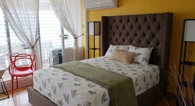 Gorgeous Beach Front Studio