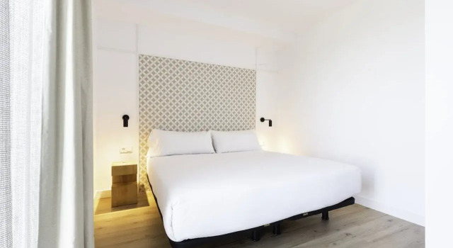 Port Plaza Apartments