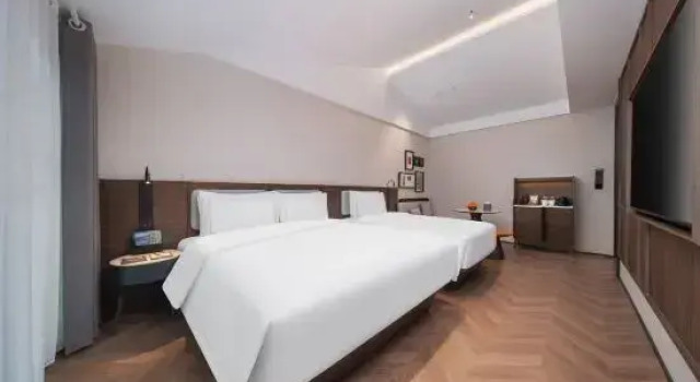 Семейный номер Standard с видом на сад UrCove By Hyatt Nanjing Zhongshanling Resort