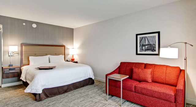 Hampton Inn & Suites Detroit/Troy
