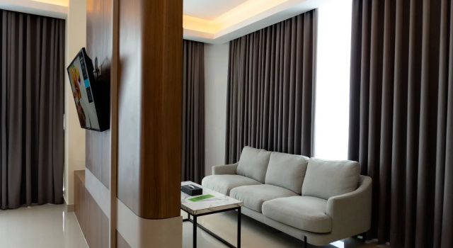 Полулюкс Unhas Hotel & Convention