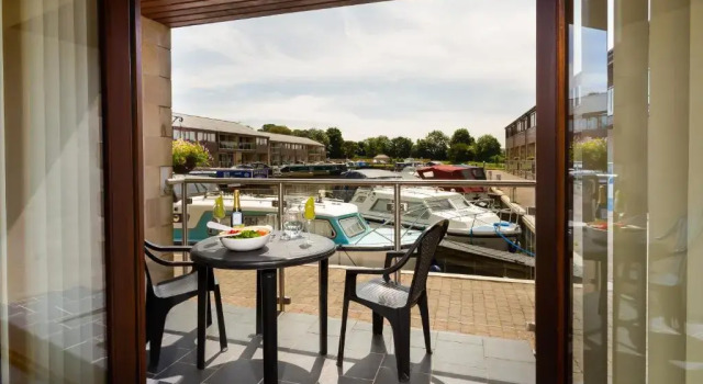 Апартаменты Tewitfield Marina