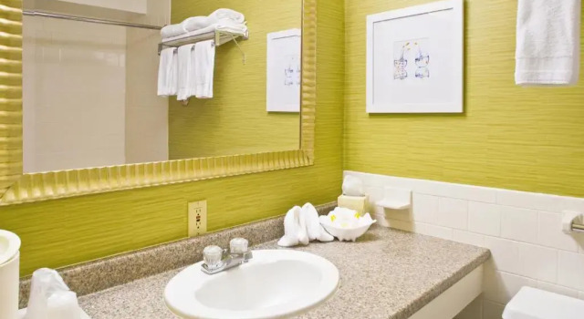 Четырёхместный номер Standard Surfside Hotel and Suites