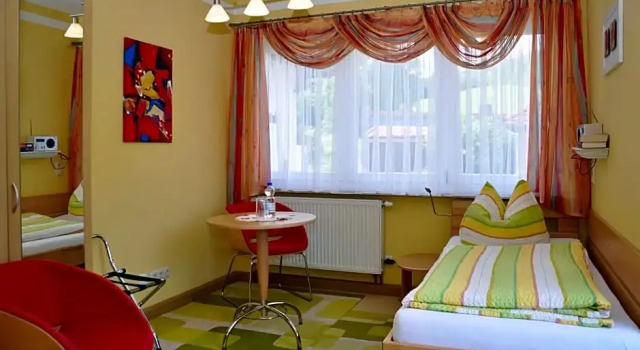 Номер Standard Hotel Haus Orchideental Jena