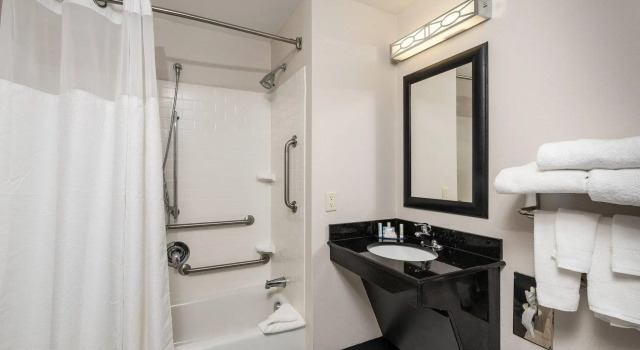 Двухместный номер Standard Fairfield Inn and Suites by Marriott New Bedford