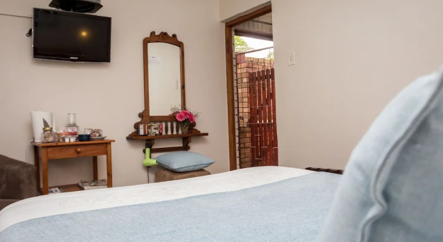 Двухместный номер Comfort с балконом Jennys Guest House