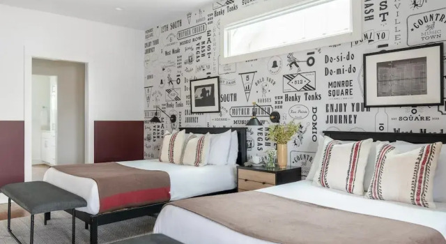 Barbara & Linda by Avantstay Stylish 2 Home Buyout in Heart of Nashville, Book Feriehus Sommerhuse i Tennessee, Hytte