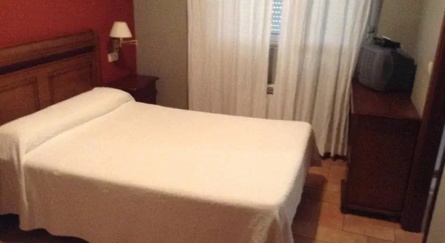 Hostal Master, Забронировать Отель Вильяльпандо Provincia de Zamora