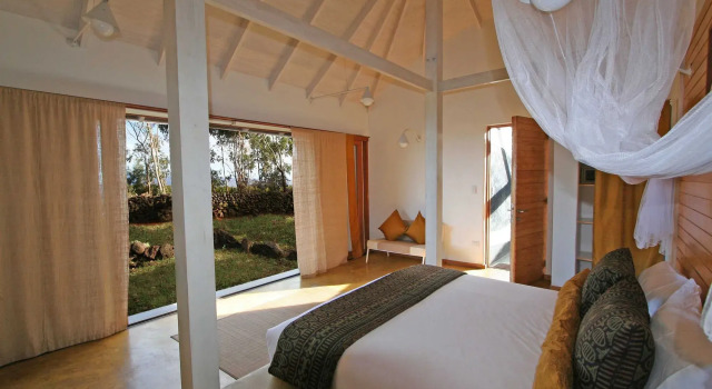 Altiplanico Rapa Nui, Book Hotel Hanga Roa Valparaiso
