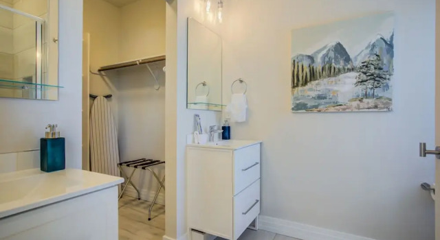 4BR Mnt Viewsmodern Urbanityrooftop Patio