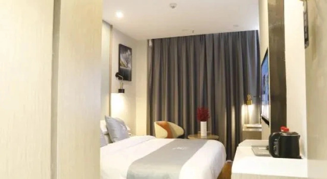 Трёхместный номер Standard с балконом и с красивым видом из окна La Niche Dangkor Boutique Hotel