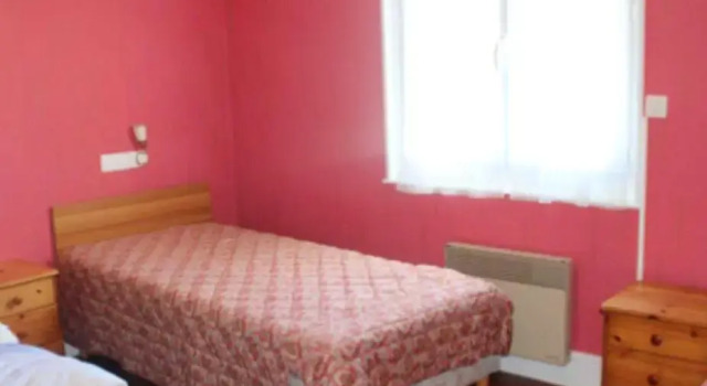 Maison de 3 chambres avec jardin clos et wifi a Denneville, Book Hotel Hotels in Port-Bail-sur-Mer with Parking, Parking