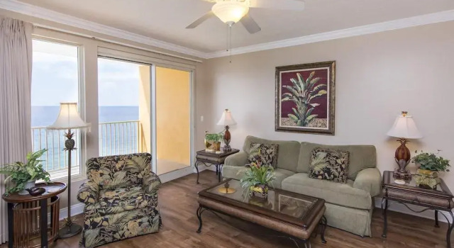 Treasure Island 1004, Book Hotel Hoteller i Lower Grand Lagoon med parkering, Parkering