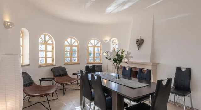 Villa Baltin With 4 Bedrooms and 3 Bathrooms