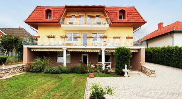 Lena Apartman, Book Lejlighed Hoteller i Western Transdanubia med parkering, Parkering