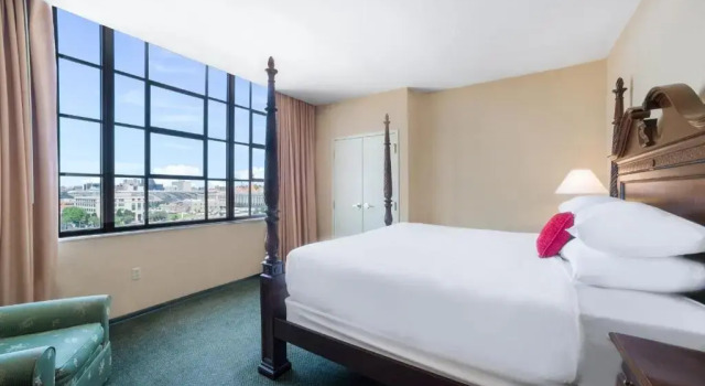 Люкс OYO Hotel St. Louis Downtown City Center MO