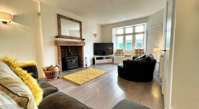 Коттедж 3 Bedrooms - 2 Bath Rooms - Dog Friendly - Parking