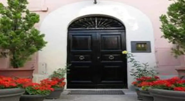 Hton 6 Flat rents Rome, Забронировать Отель Отели Рима 3 звезды, рядом с Verano Cemetery, 3*