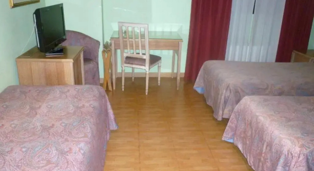 Трёхместный номер Standard Hotel Ascot